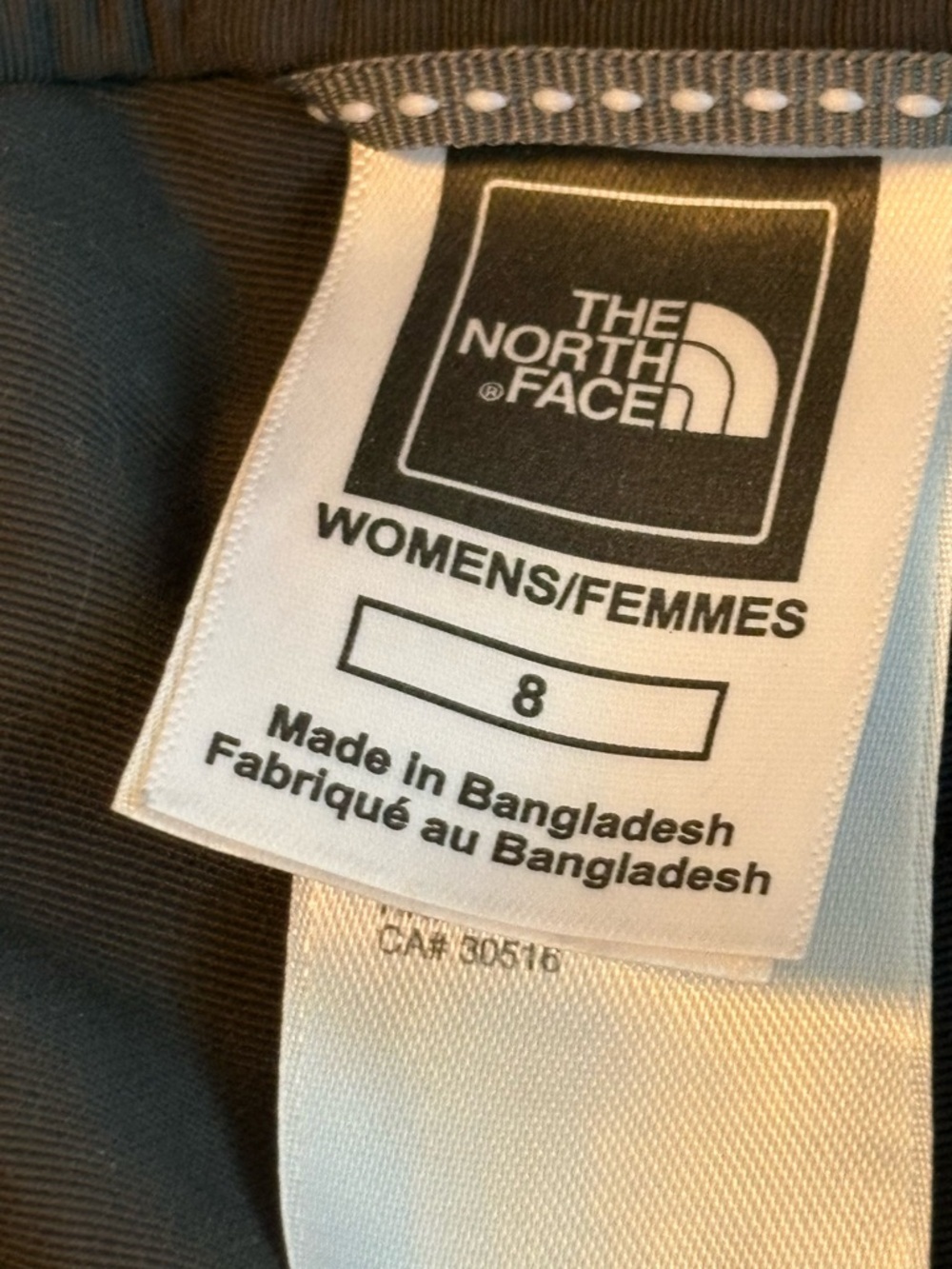 The North Face TNF Women's Pants Size
8 Blue/Gray Cargo Capri 100% Nylon - Picture 5 of 14